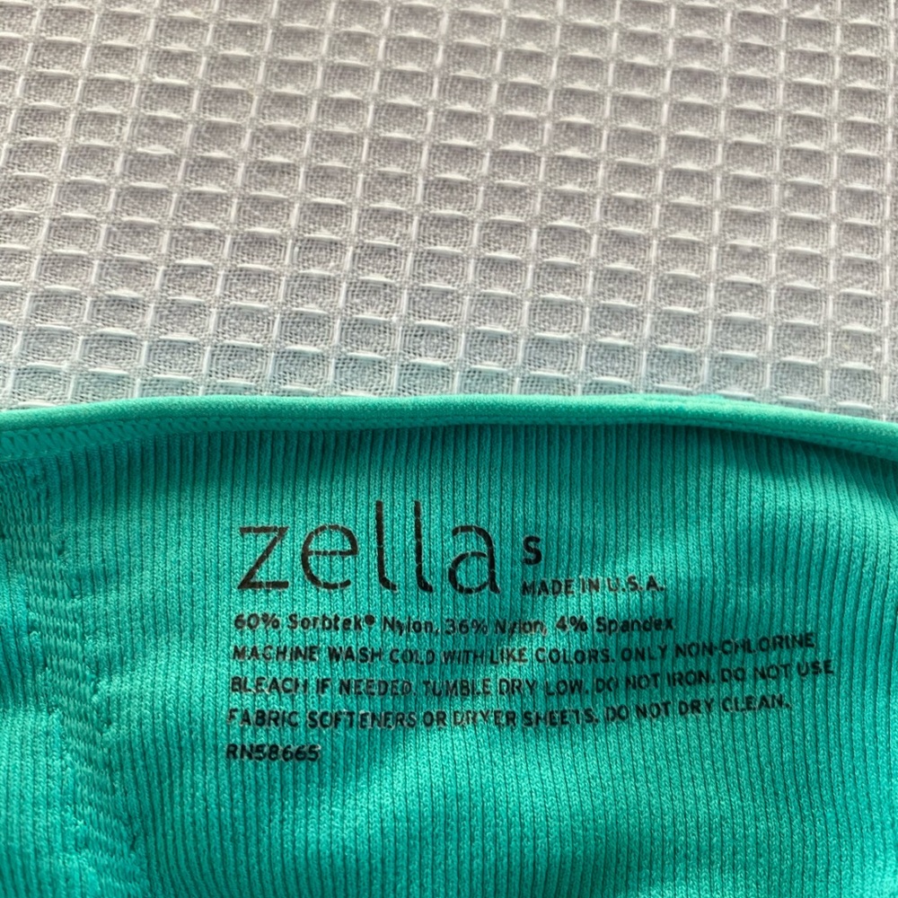 Tank top - Picture 2 of 5